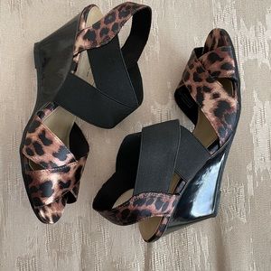 Predictions wedge sandals